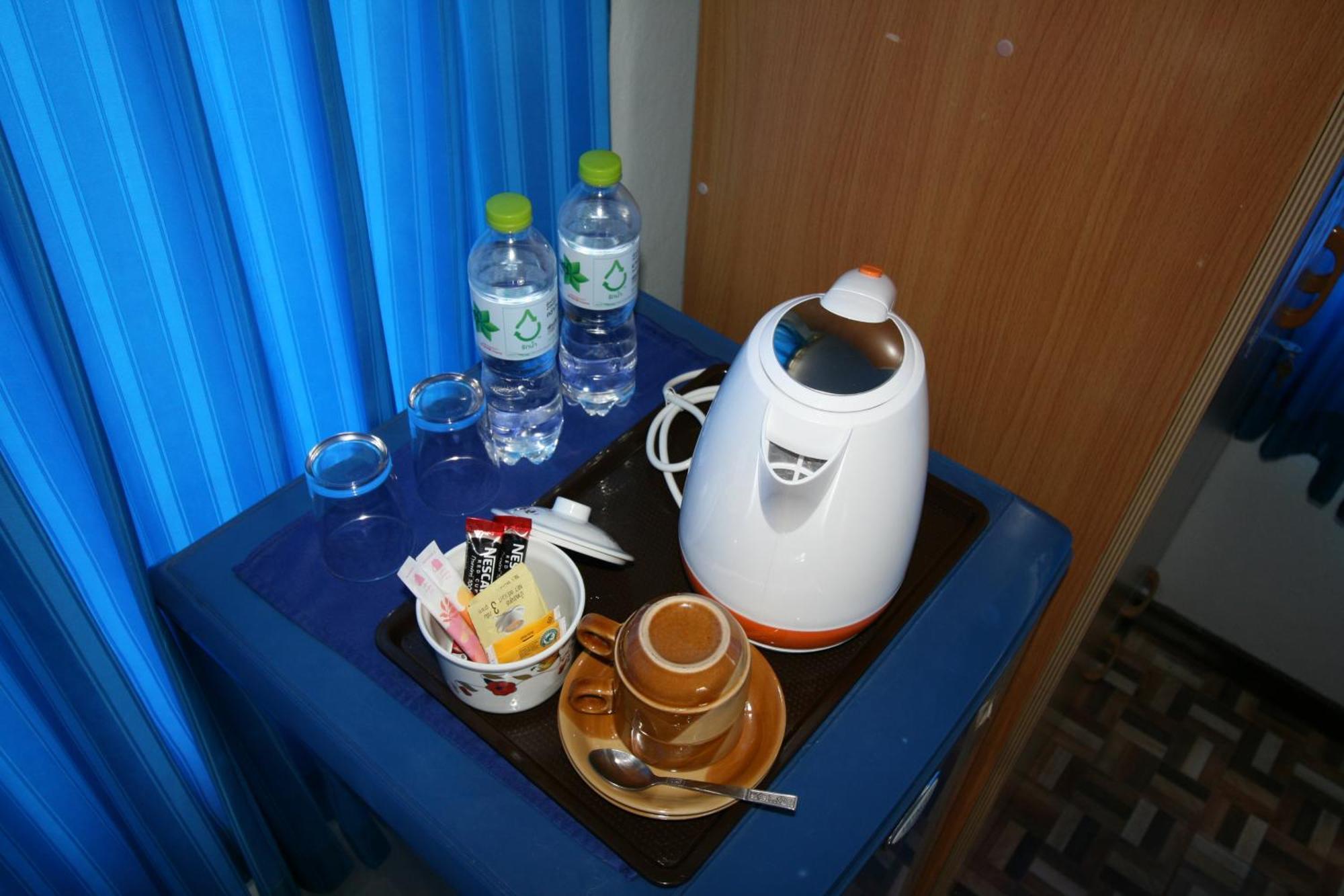 ビーチフロント ホテル チャアム 部屋 写真